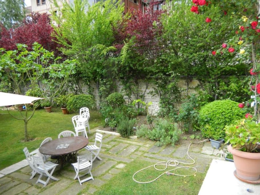 Appartement Les Embruns - Le Balcon - 2Eme Etage à Deauville Extérieur photo